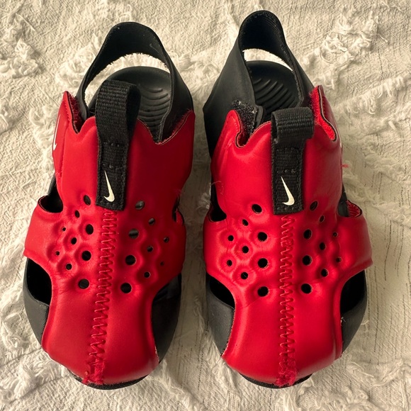 Nike Sandals - Picture 1 of 3